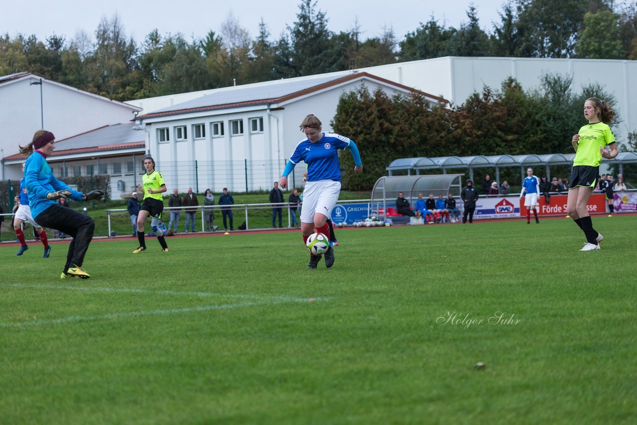 Bild 191 - B-Juniorinnen TSV Schoenberg - Holstein Kiel : Ergebnis: 0:23